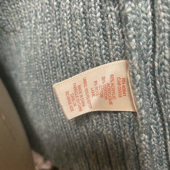 Aventura blue vest size small - Picture 5 of 7